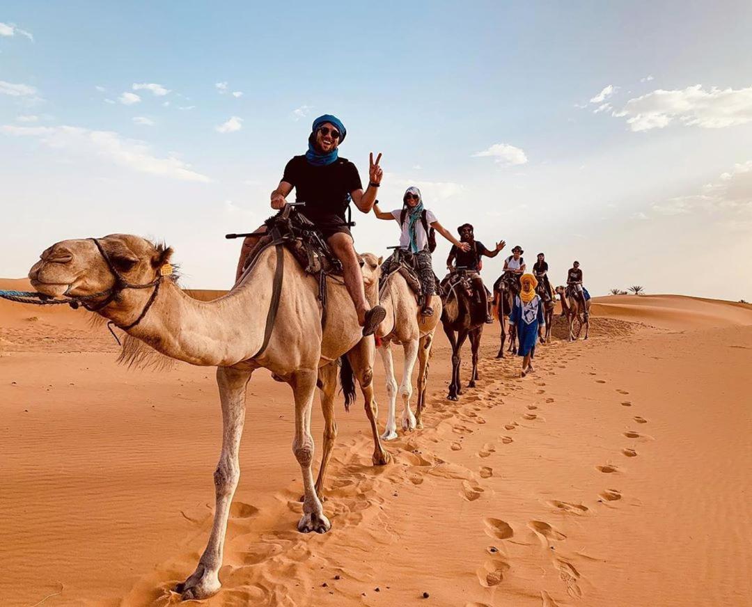 Les Pyramides Hotel Merzouga Buitenkant foto