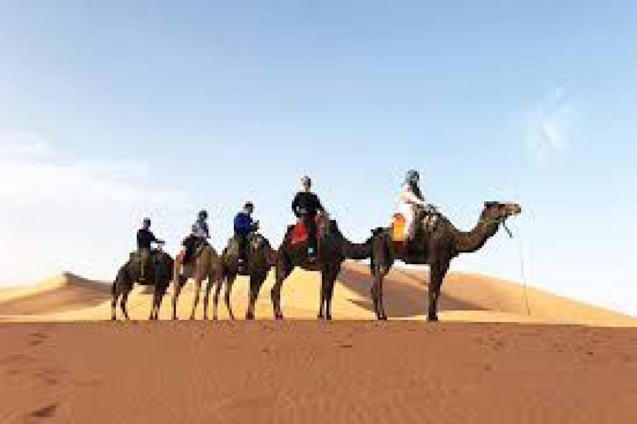 Les Pyramides Hotel Merzouga Buitenkant foto